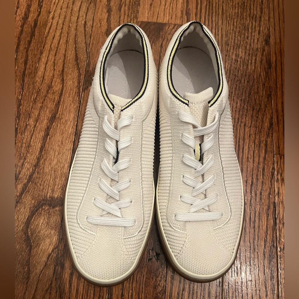 Rothy's The Lace Up Vanilla Size 6